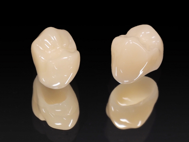 オールセラミック(e-max)